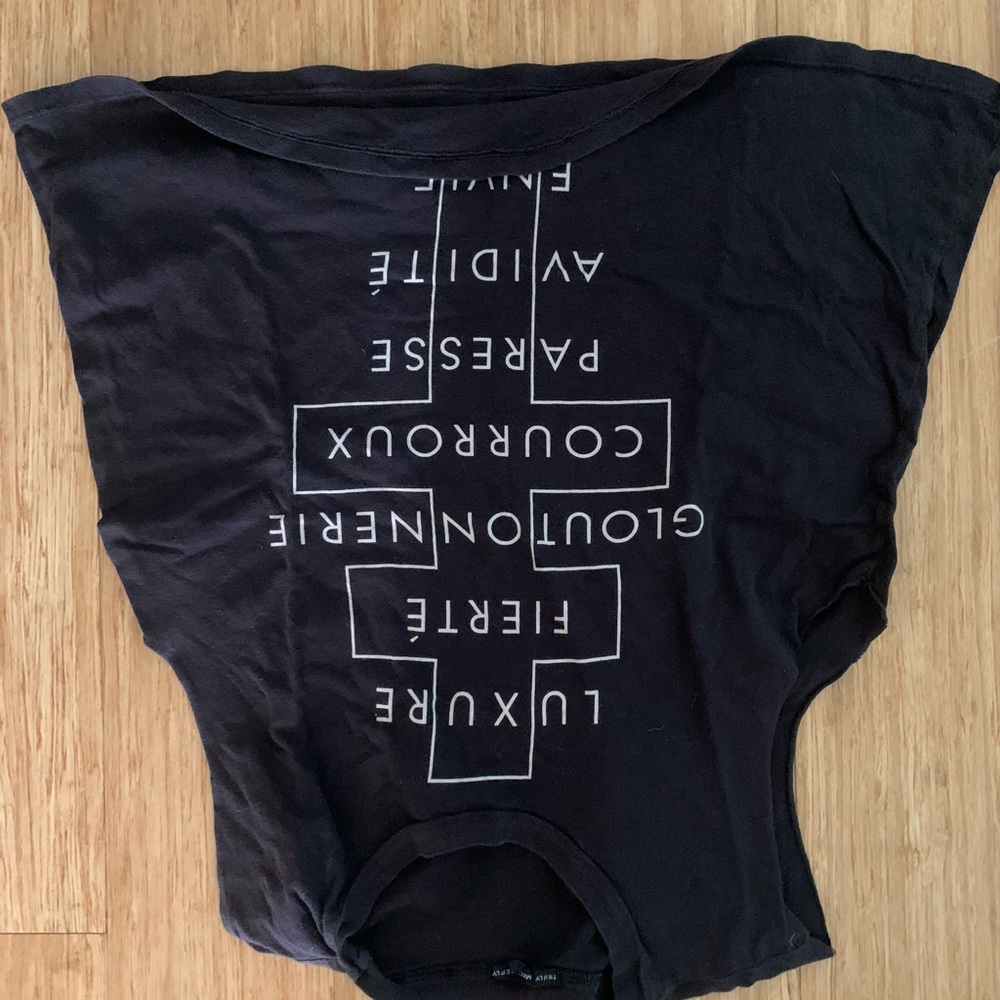 Urban Outfitters graphic muscle tee size small